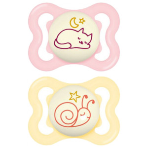 MAM 2 Sucettes Supreme Nuit 2-6 Mois - Modèle : Chat et Escargot