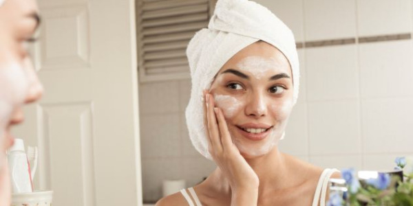 Top 5 des soins après-soleil pour réparer votre peau naturellement