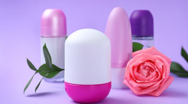 Fraîche et confiante en été : la routine anti-transpiration à adopter